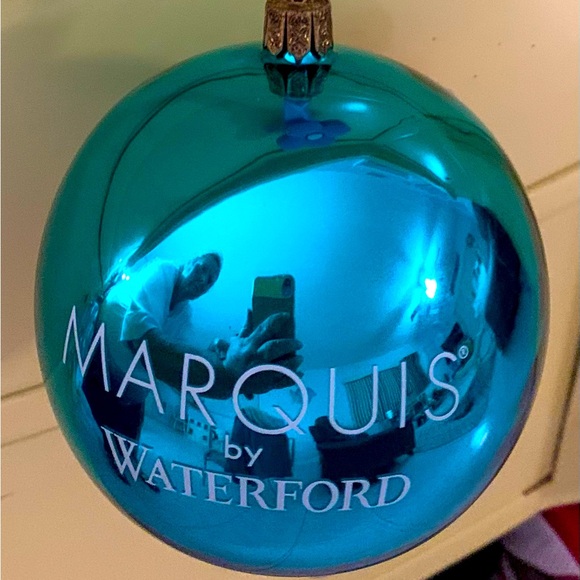 1 Marquis by Waterford Christmas’s Bulb - Picture 1 of 3